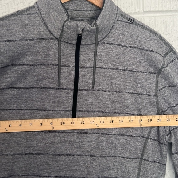 Lululemon Athletica Gray Striped Sweatshirt Men’s Large Excellent Condition - Picture 9 of 9